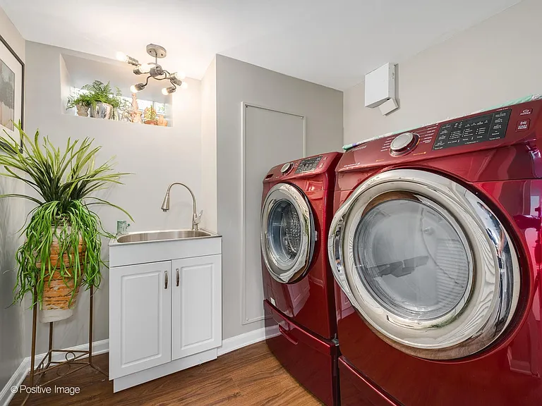 1222 W Lill Ave — Photo 17