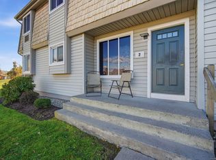 2 Carillon Dr APT D, Rocky Hill, CT 06067