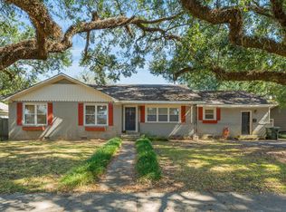 320 Country Club Dr, New Iberia, LA 70563