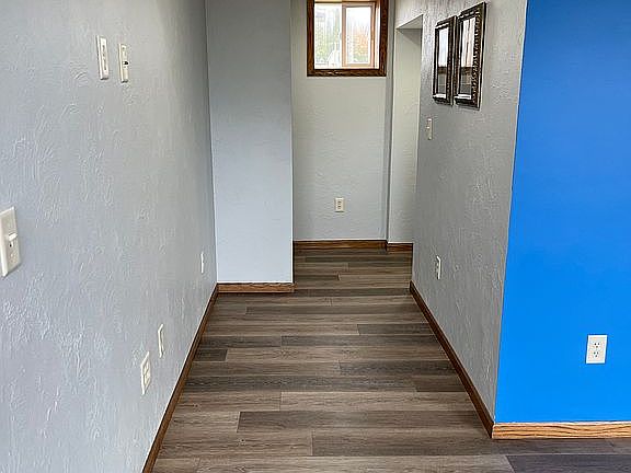 3rd image of 903 2nd Ave SE