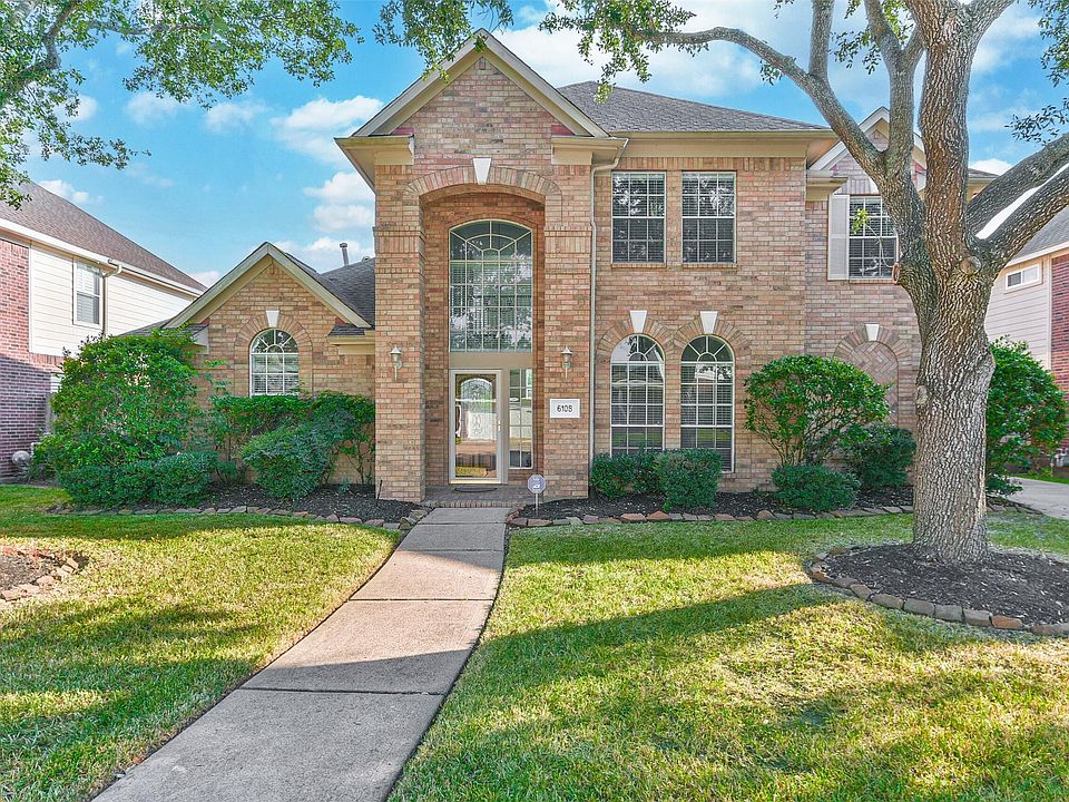 1st image of 6108 W Oaks Cir S