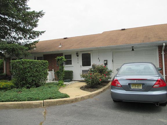 4th image of 527B Portsmouth Dr
