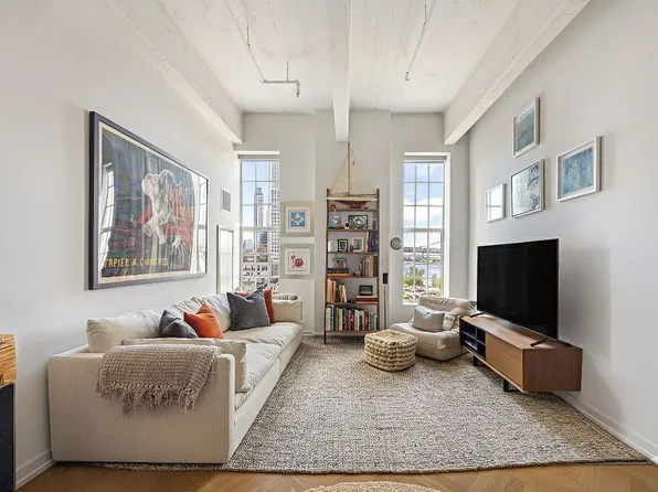 184 Kent Ave APT B503, Brooklyn, NY 11249