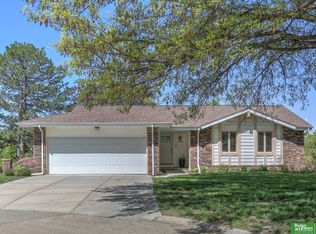 1330 N 148th Plz, Omaha, NE 68154