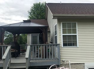2302 Forest Crk, Burton, MI 48519