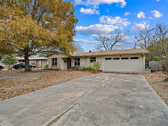 2nd image of 702 Robinhood Pl