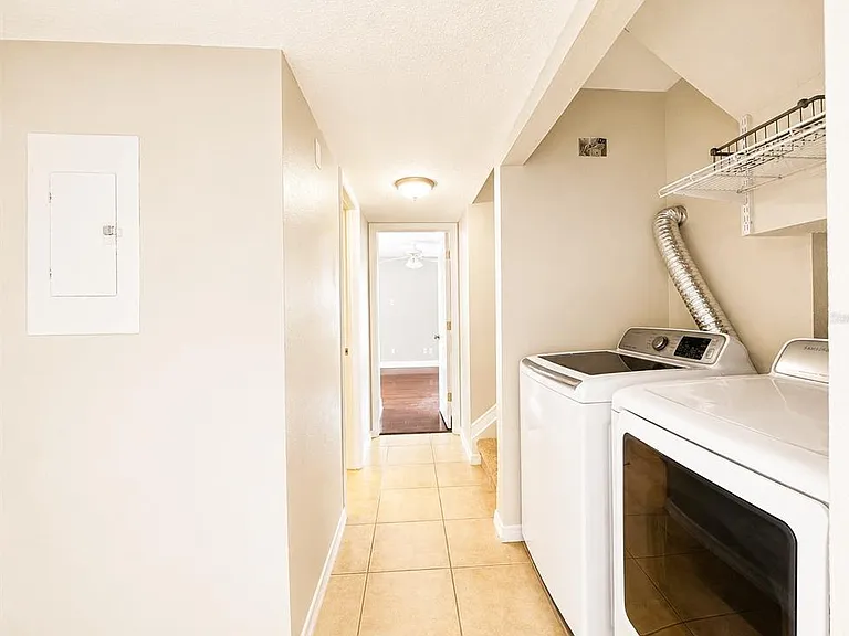 5104 Springwater Ct — Photo 11