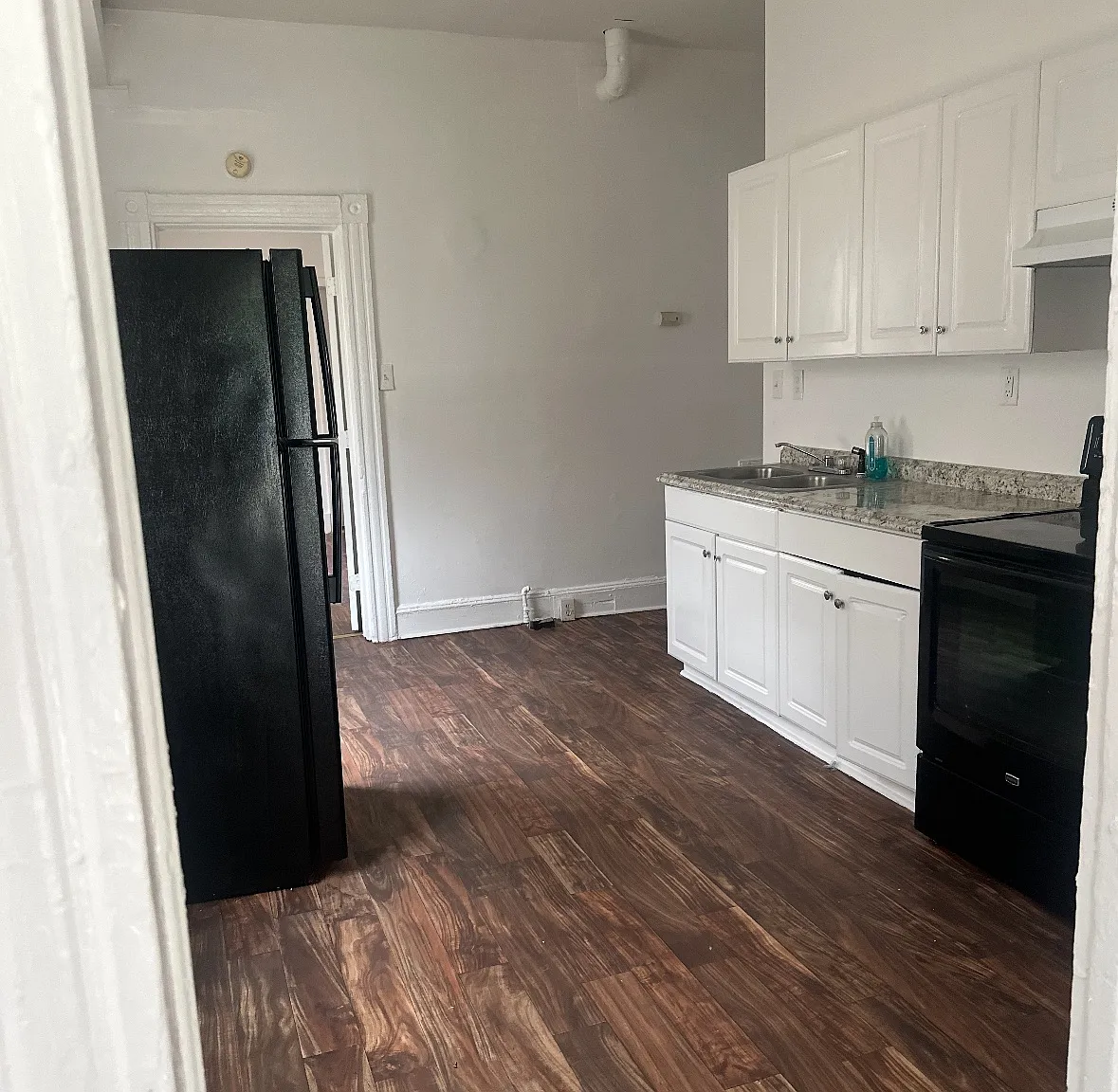 2 bed, 958 sqft, $1,050 — Photo 3