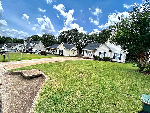 3rd image of 546 Plantation Creek Dr