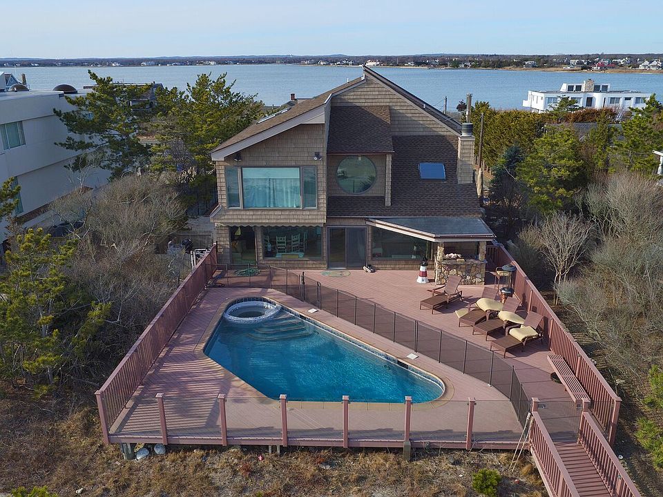 1st image of 313 Dune Road