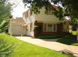 52 Elizabeth Cir, Freeport, IL 61032