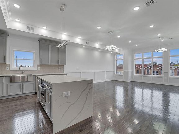 4th image of 5 Holmes Ave #B