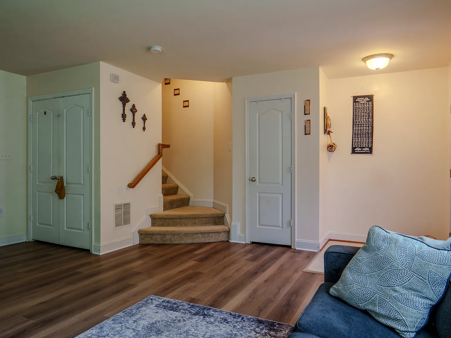 3 bed, 2.5 bath, 1600 sqft, $2,999 — Photo 4