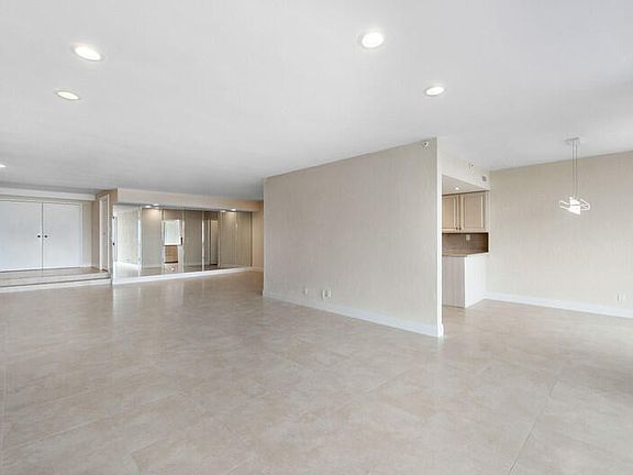 5th image of 1900 Consulate Place #1002