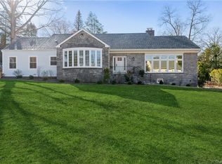 301 Oxford Rd, New Rochelle, NY 10804