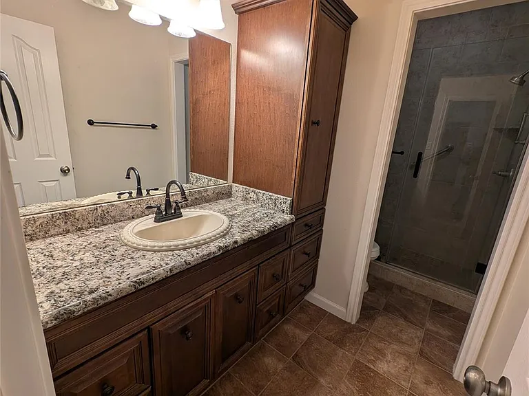 14156 Shadow Bay Dr — Photo 9