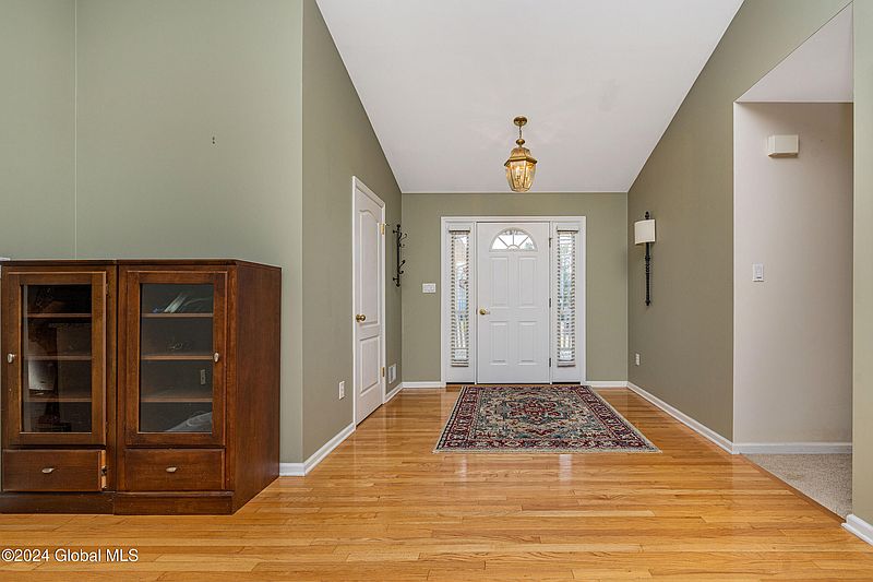 5th image of 43 Trumpeter Place