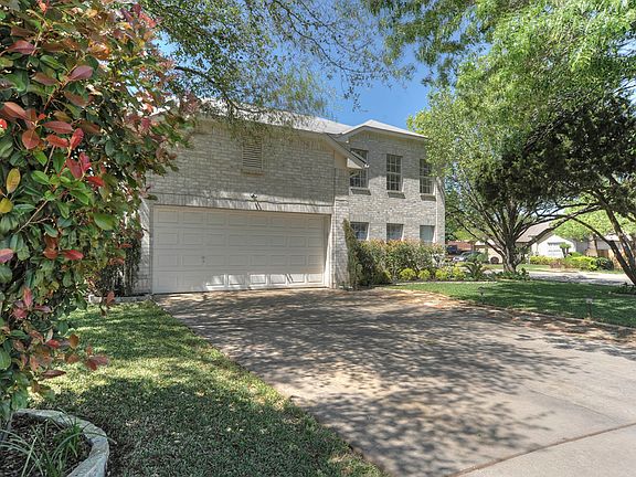 2nd image of 1915 Timberwood Dr