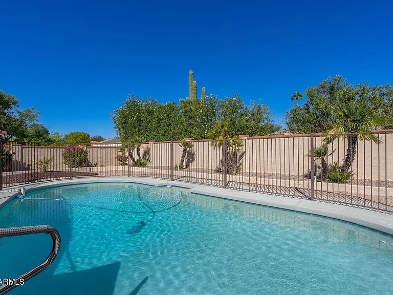 8742 E San Daniel Dr — Photo 11