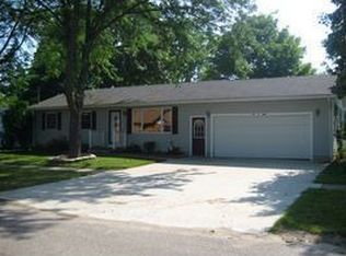 208 N Elizabeth St, Lyons, MI 48851