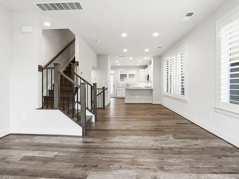 6924 Rockledge Dr — Photo 12