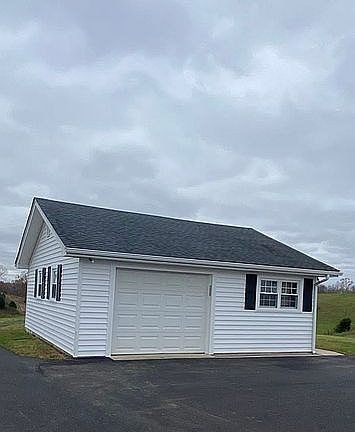 2nd image of 12813 Irvine Rd