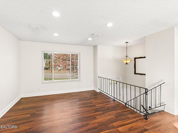 3rd image of 4334 W Scarlett Ln
