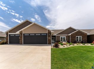 6213 S Maple Rock Trl, Sioux Falls, SD 57108