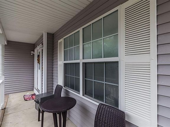 4th image of 612 Conifer Dr