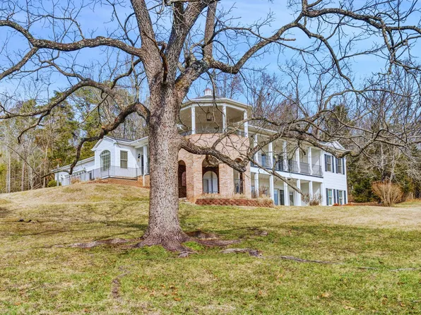 922 W Wind Rd, Fincastle, VA 24090