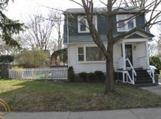 849 Loraine St, Grosse Pointe, MI 48230