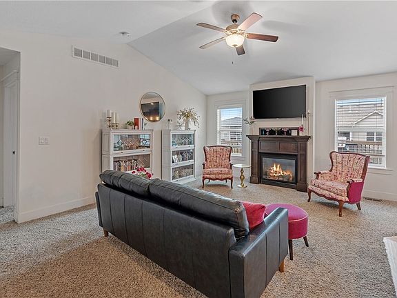 5th image of 100 NE 23rd Ct