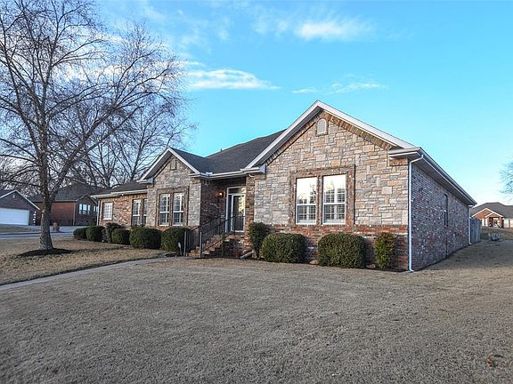 3rd image of 2803 Cortney Cir