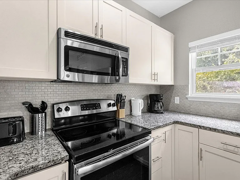 5350 Diplomat Ct #108 — Photo 12