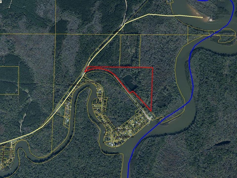 2nd image of 217 Lake Grove Rd