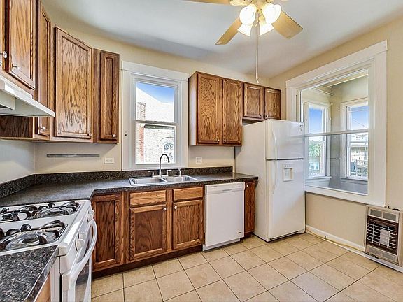 3rd image of 2249 N Lawndale Ave #1