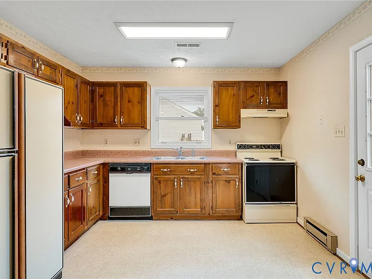 7432 Shire Pkwy — Photo 11