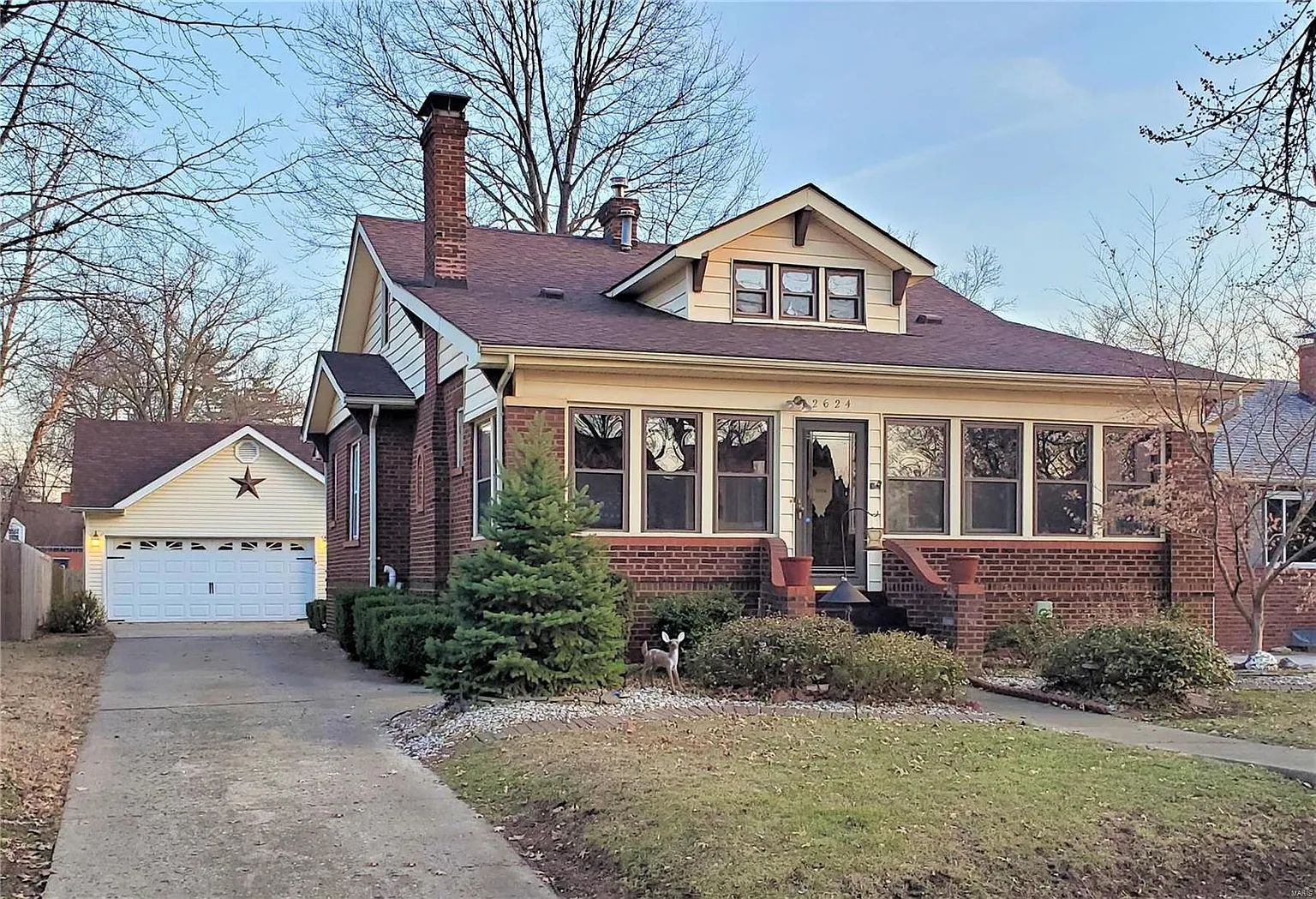 2624 Delmar Ave photo 1