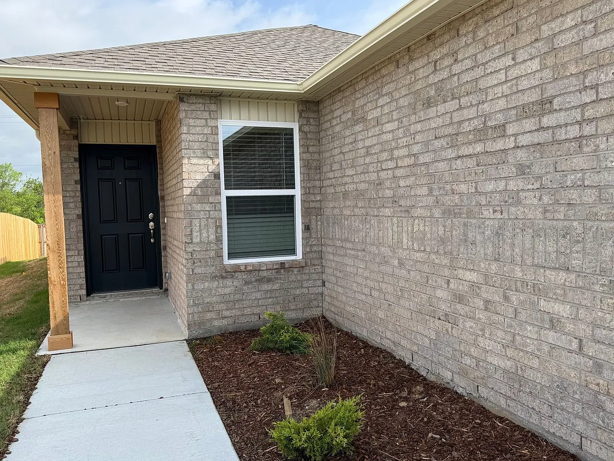 Building Photo - 20785 McKellop Dr
