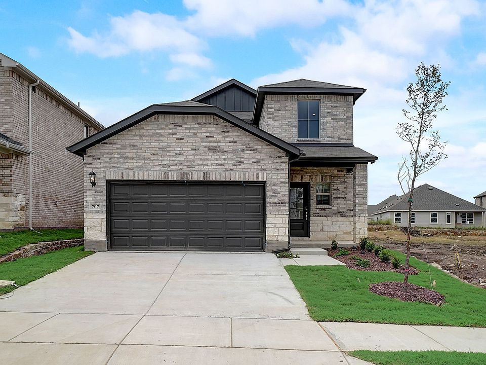 1st image of 707 Russell Dr