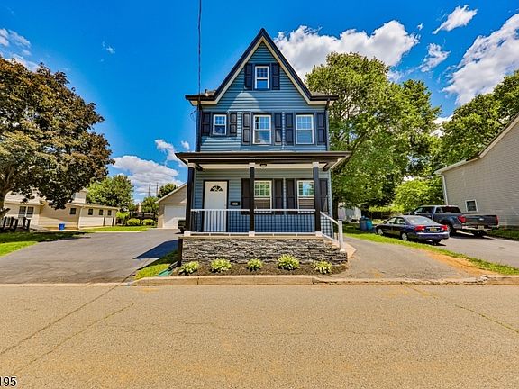 3rd image of 793 Culkin St
