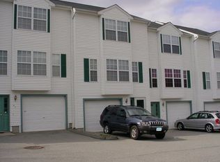 45 Thames Height Ln, Groton, CT 06340
