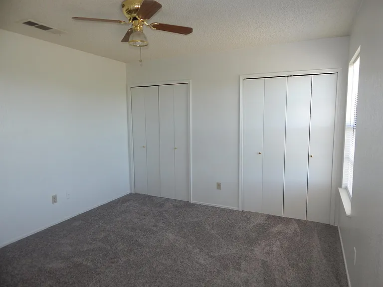 1613 Bobby Lee Killeen TX 76549

Master Bedroom 12.75 X 11