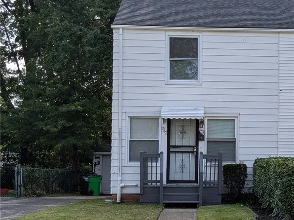 1542 E 256th St, Euclid, OH 44132