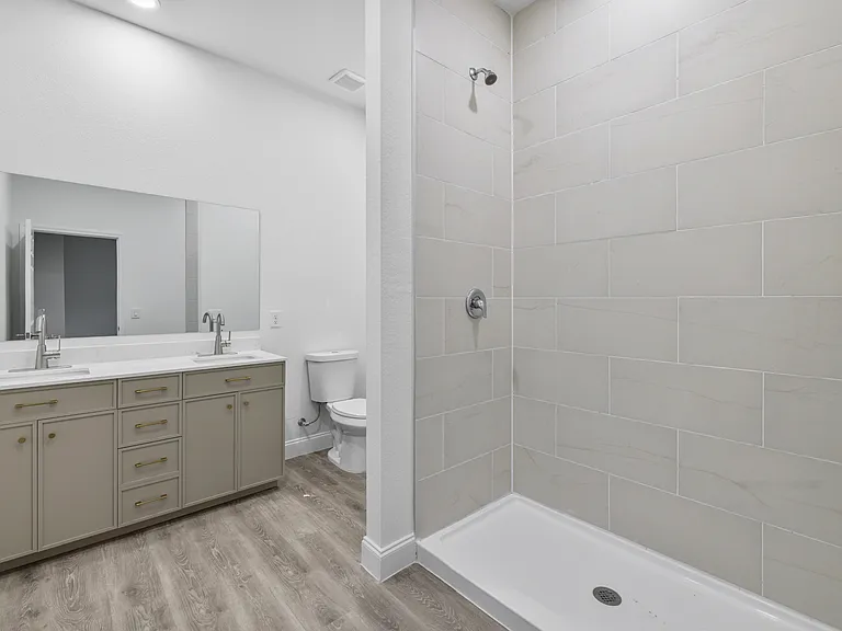 1051 Milwaukee Blvd — Photo 12