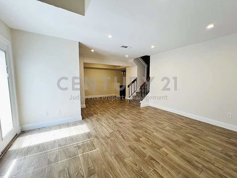 4220 Madera Rd — Photo 7