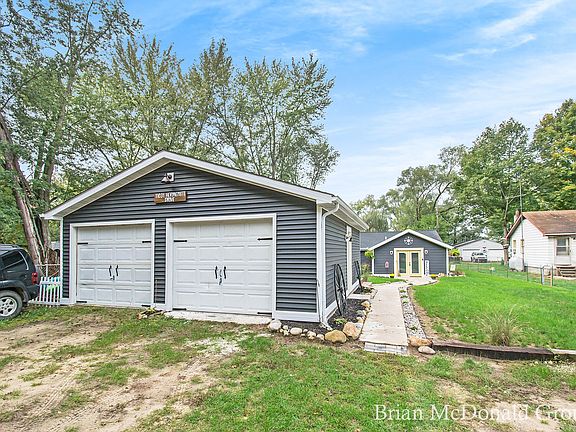 3rd image of 11031 Hermenitt Dr