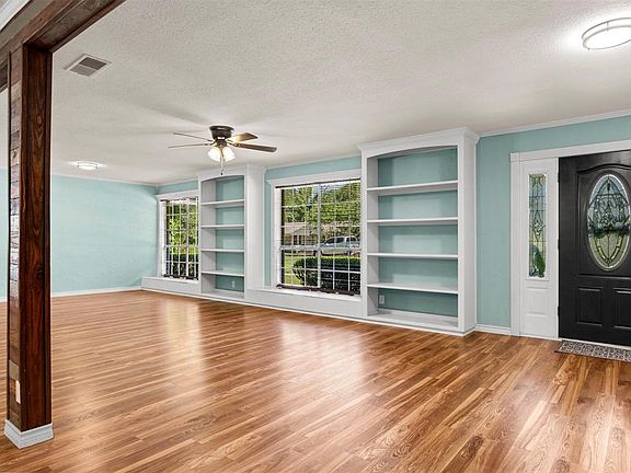 2nd image of 713 W Blair St