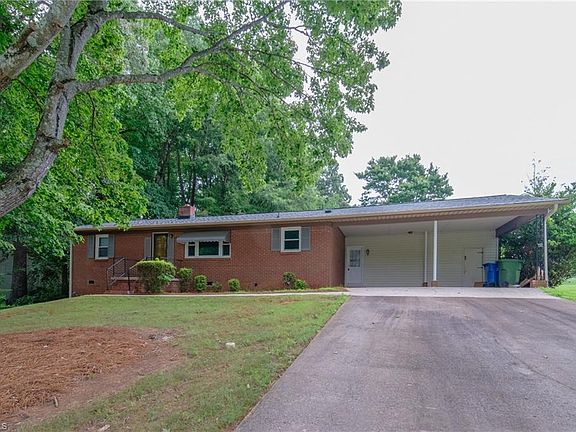 3rd image of 435 Lakecrest Dr