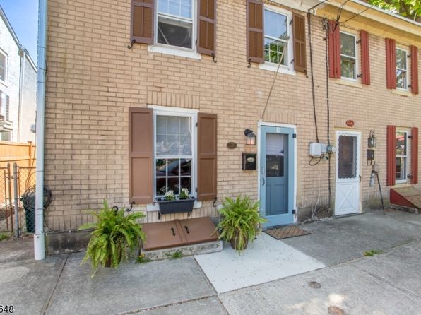3 Ferry St, Lambertville City, NJ 08530